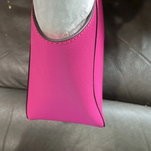 Michael Kors cerise leather Medium tote - Picture 7 of 11